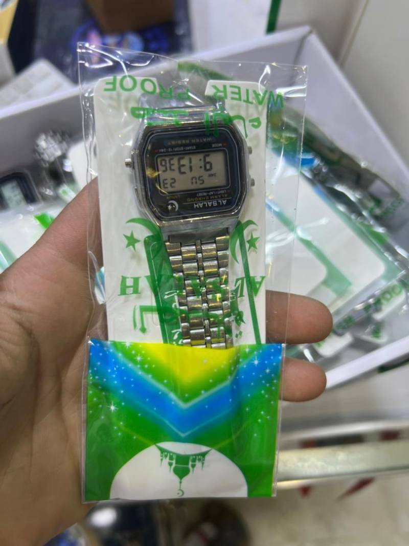 ساعات الصلاه عادي