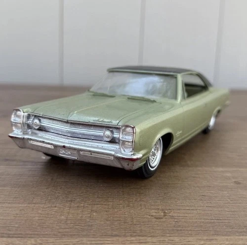 AMC Ambassador Vintage Dealer Promo Model Car - Green/Black - B Grade EB406200334545 for Unknown AMC AMBASSADOR