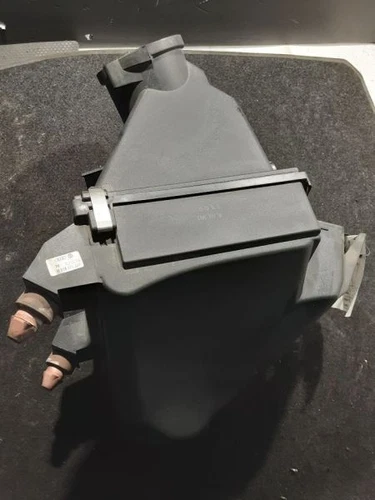 Audi A4 4.2L Air Box/Air Cleaner Assembly - Grade B EB115878751608 for Unknown Audi A4