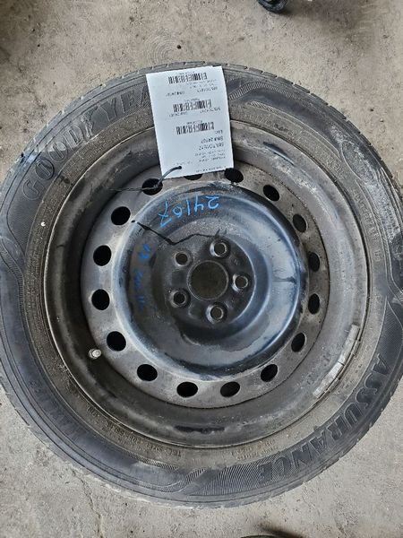 2017 Toyota Corolla LE, FWD, SIZE: 195-65-15 24107