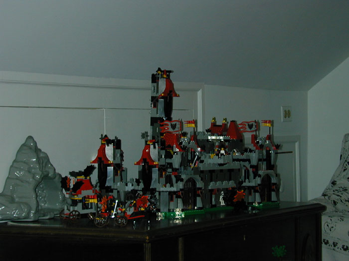 castleland80.jpg