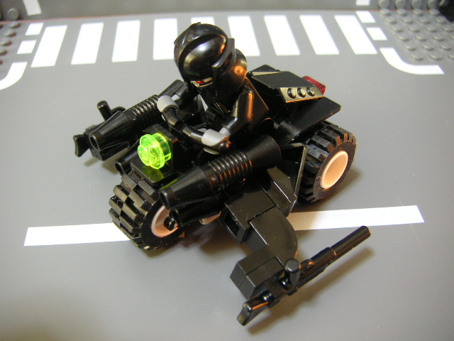 tricycle1_3.jpg