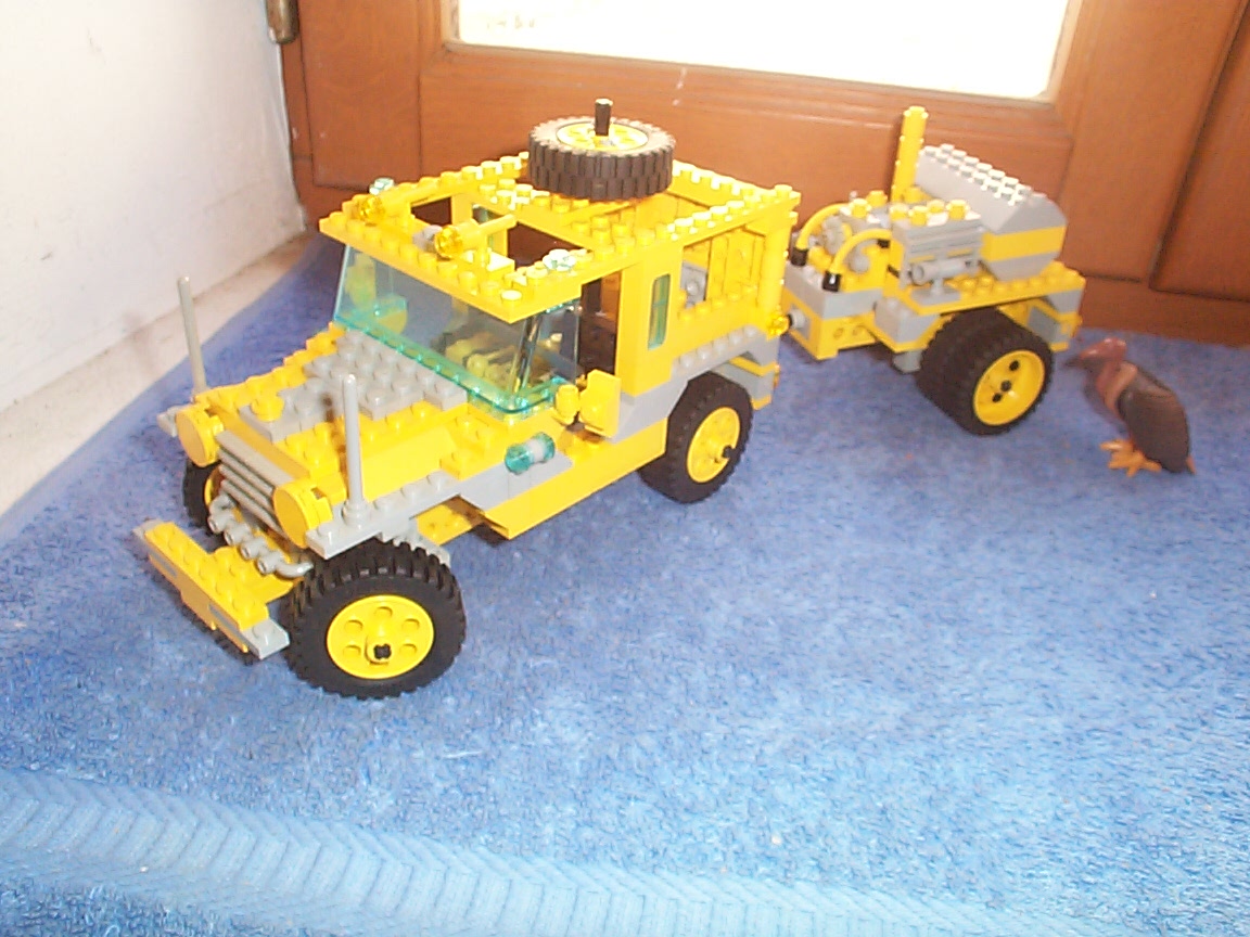 5580-jeep-jaune.jpg