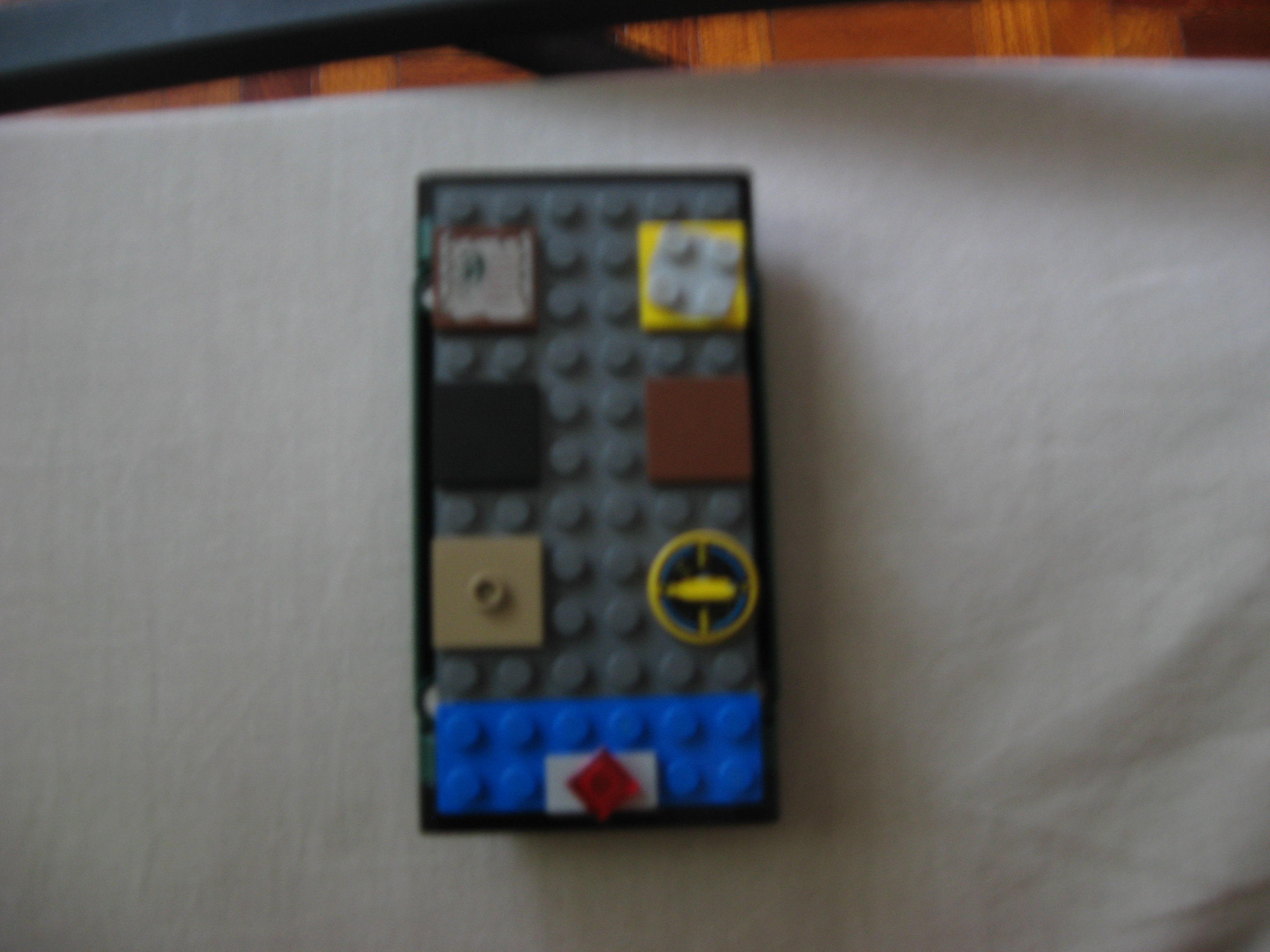 lego_smartphone-front.jpg