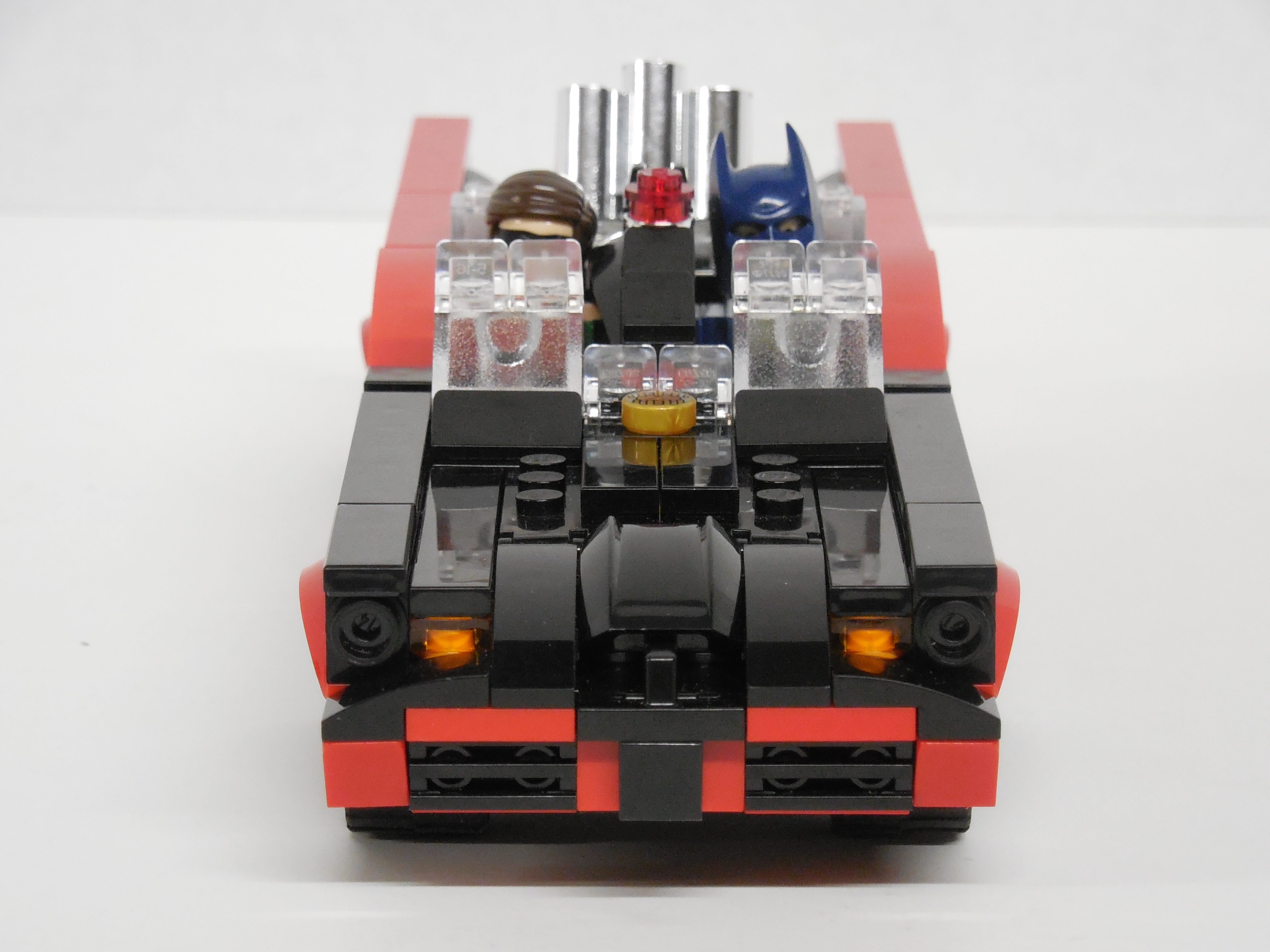 lego_1966_classic_batmobile_202.jpg