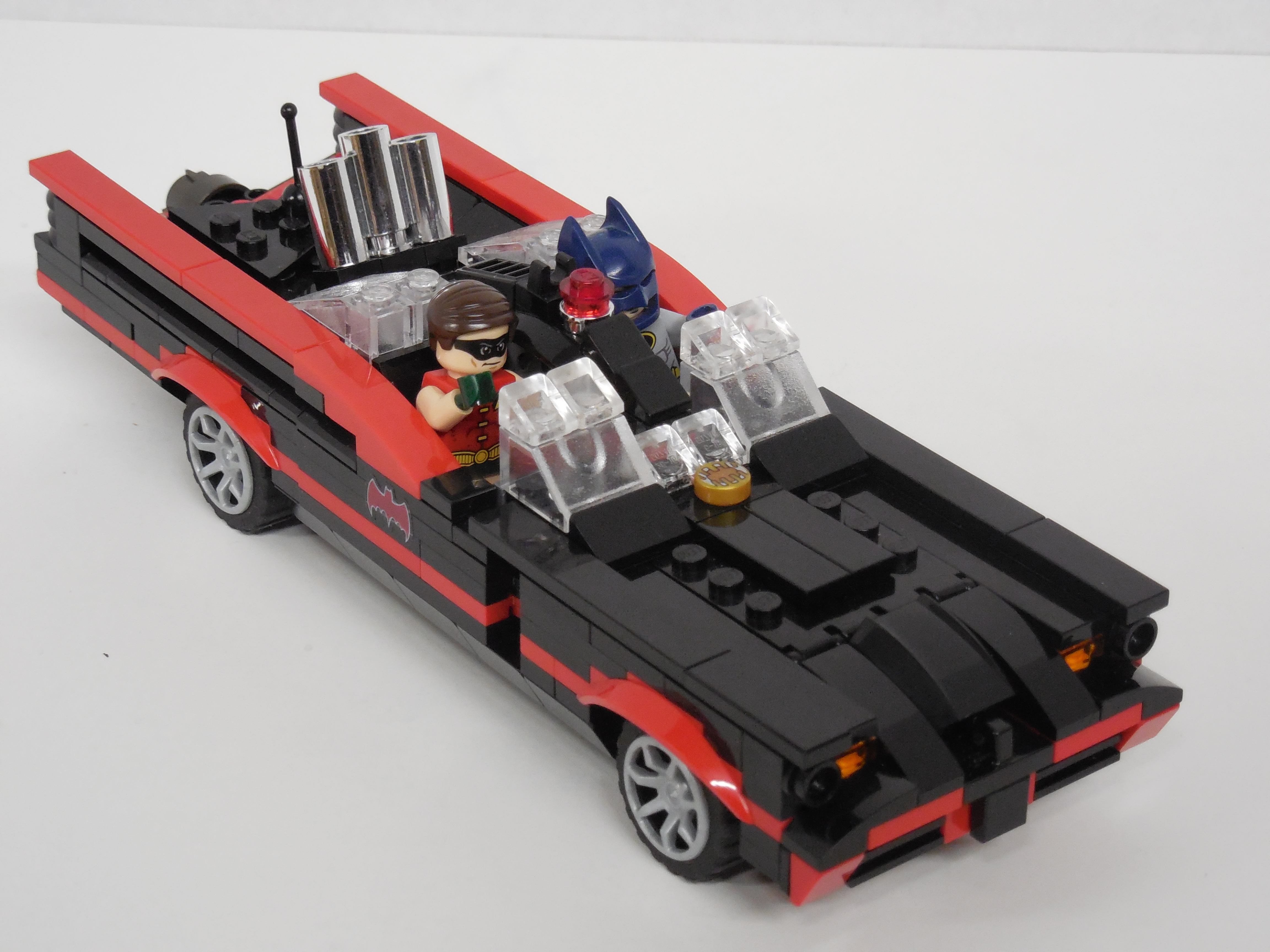 lego_1966_classic_batmobile_206.jpg