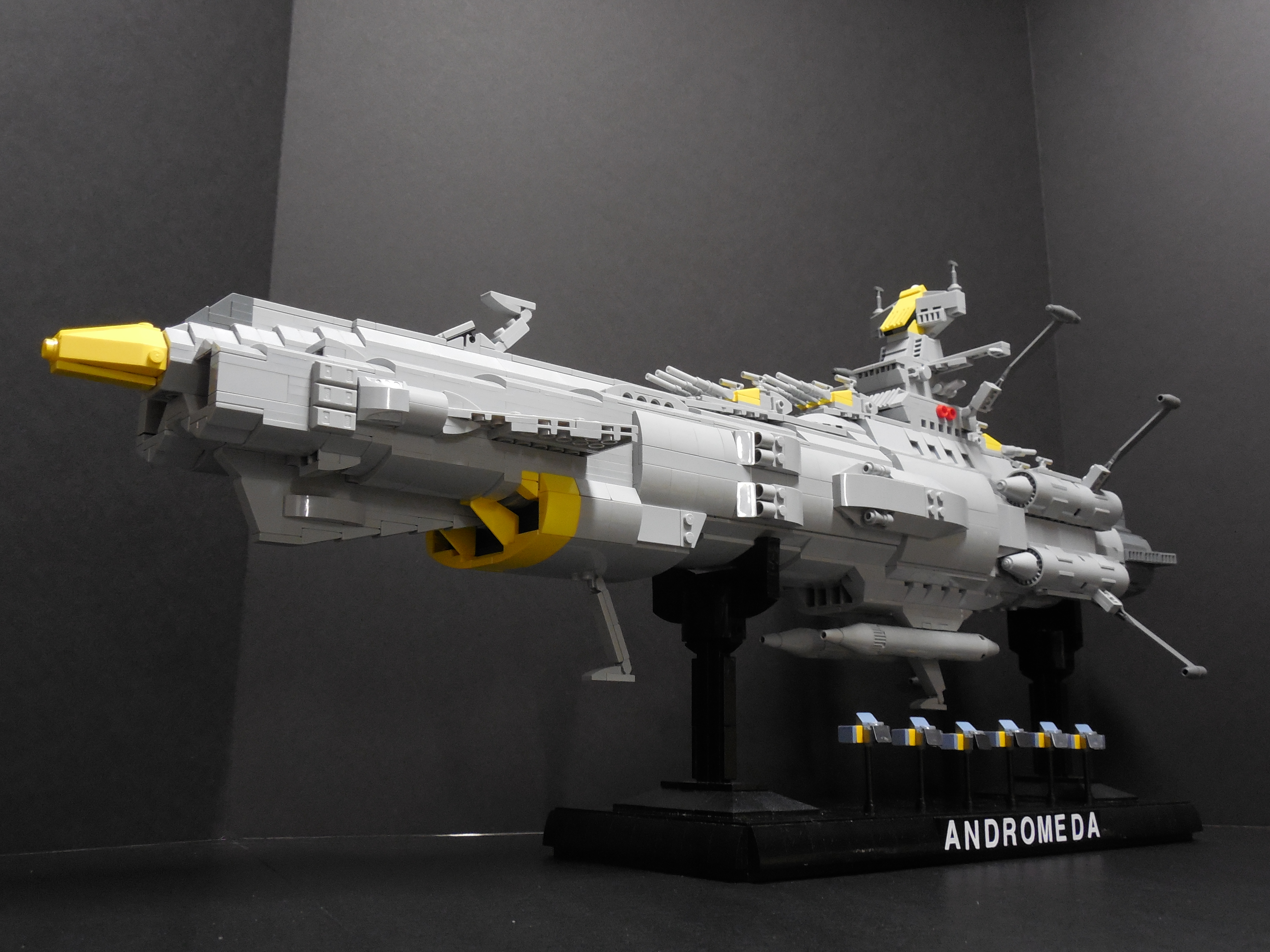 space_battleship_andromeda_002.jpg