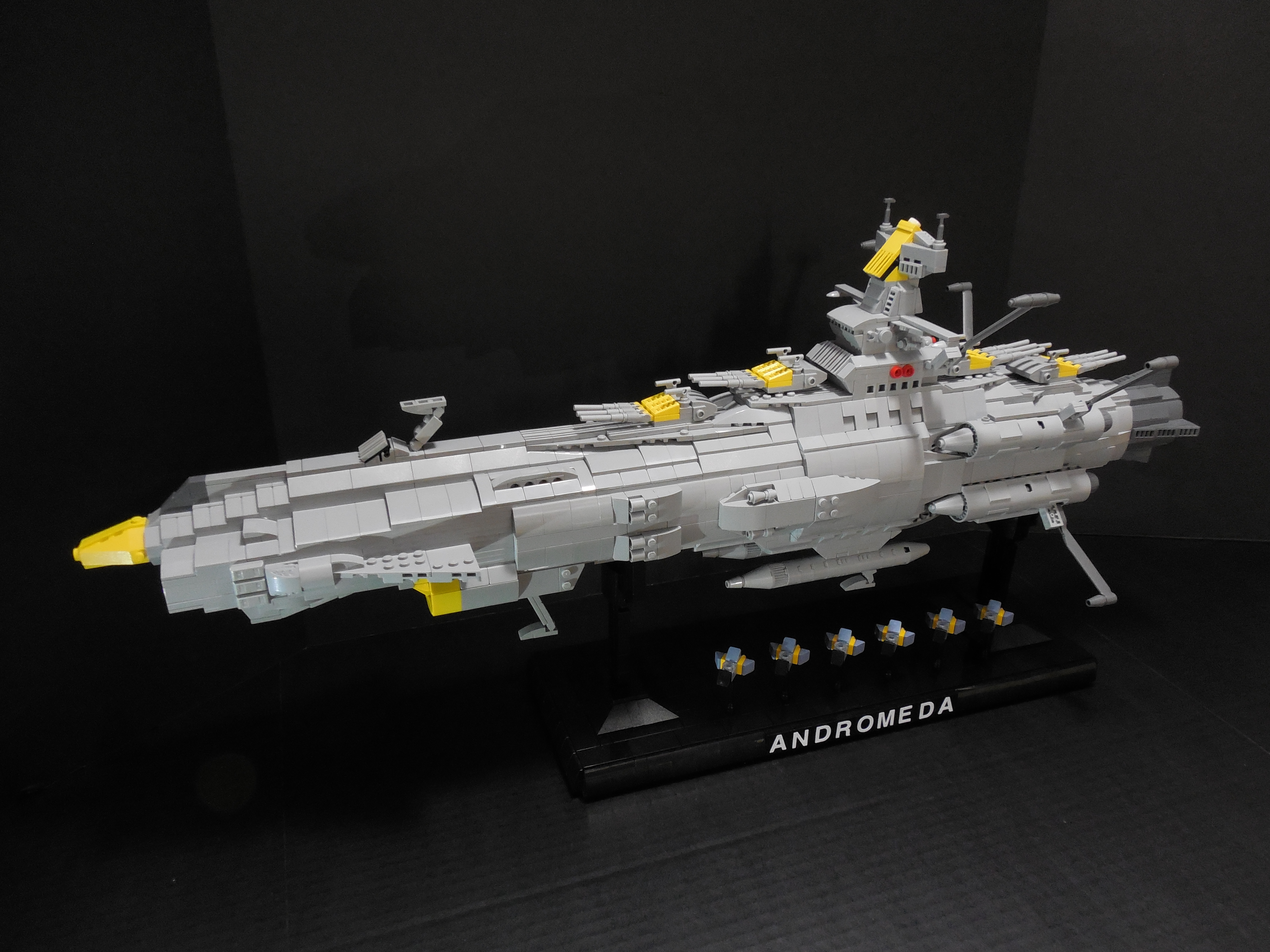 space_battleship_andromeda_003.jpg