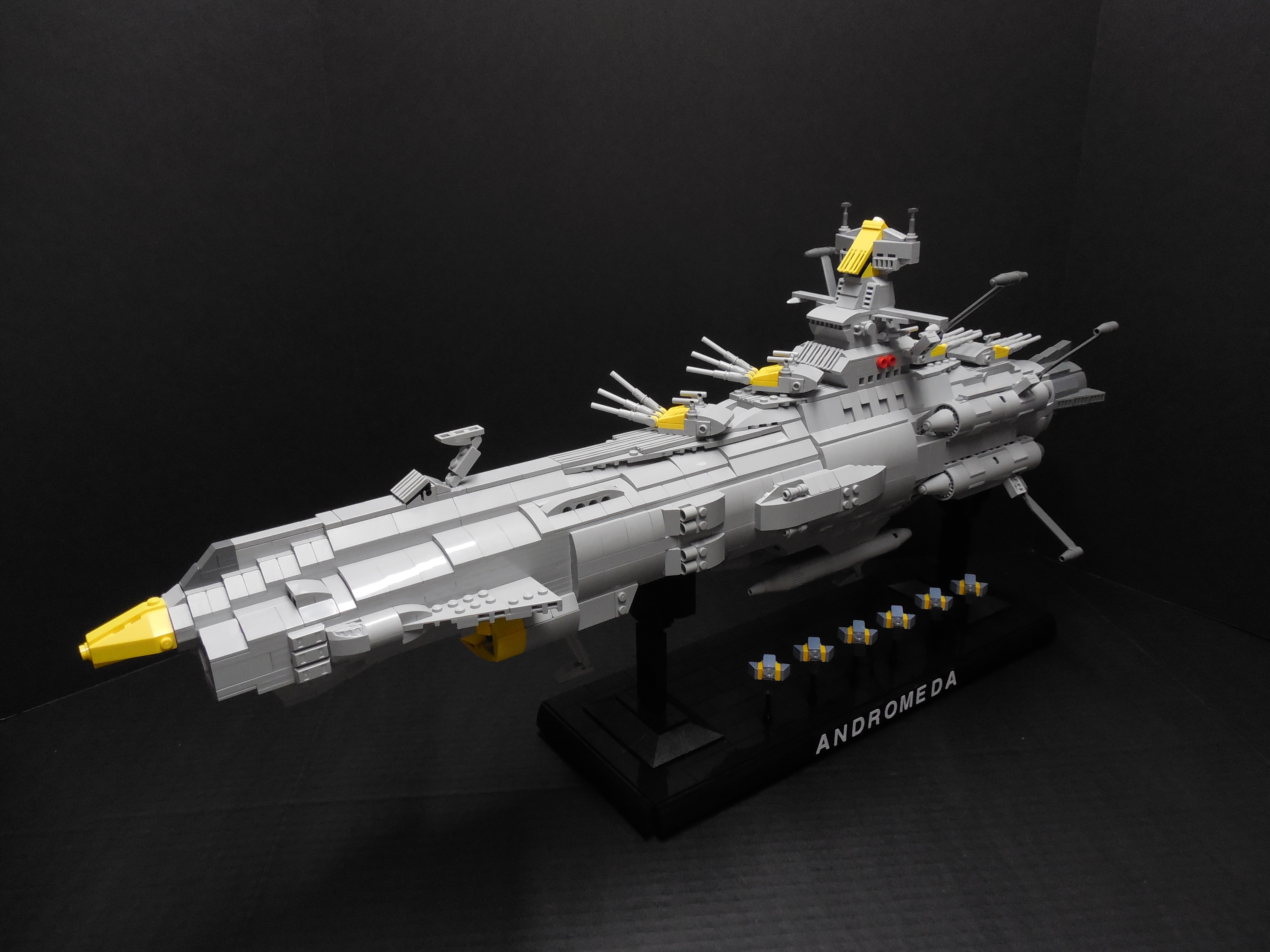 space_battleship_andromeda_010.jpg