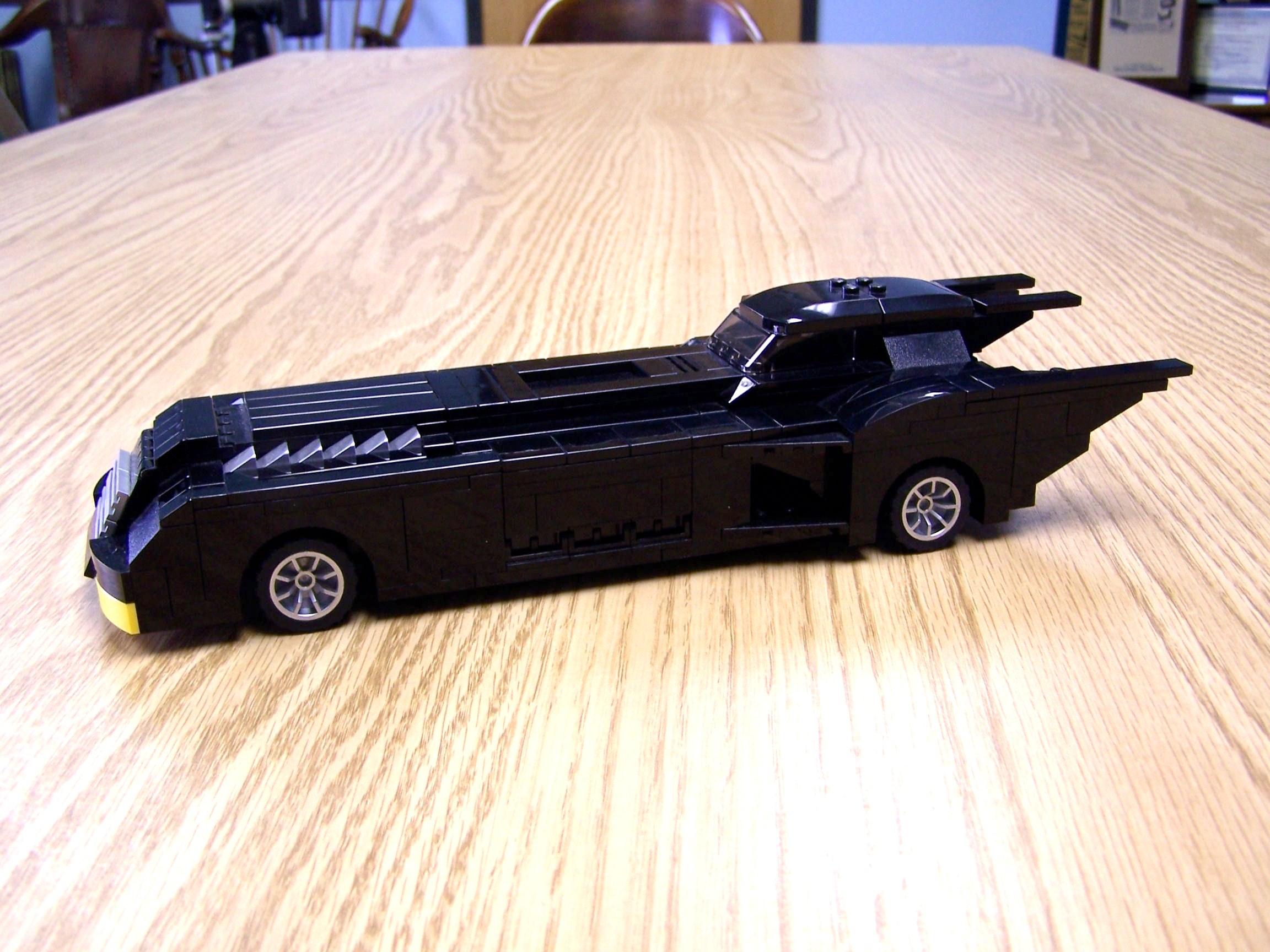 tas_batmobile_02.jpg