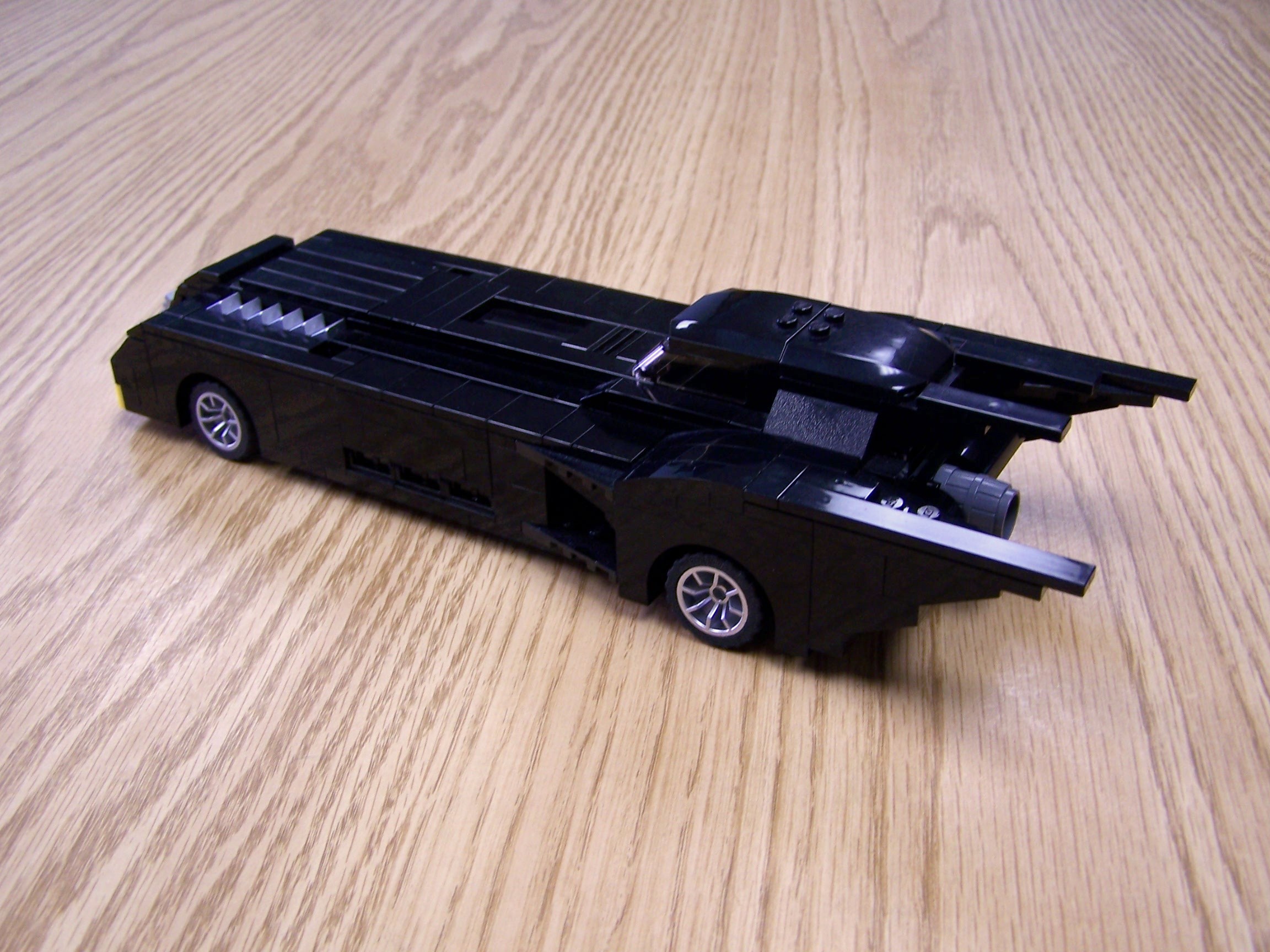 tas_batmobile_07.jpg