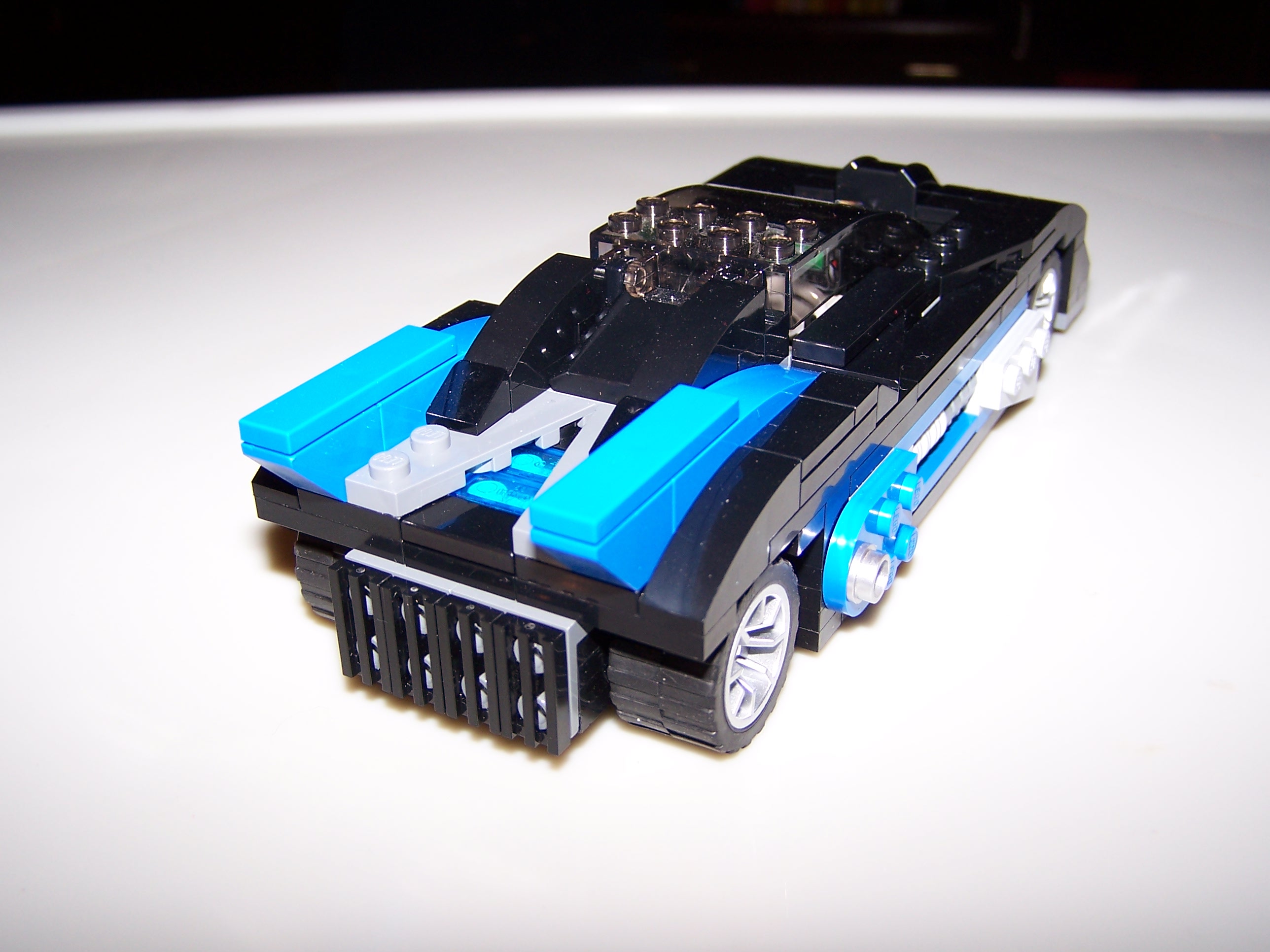 wb_batmobile_05.jpg