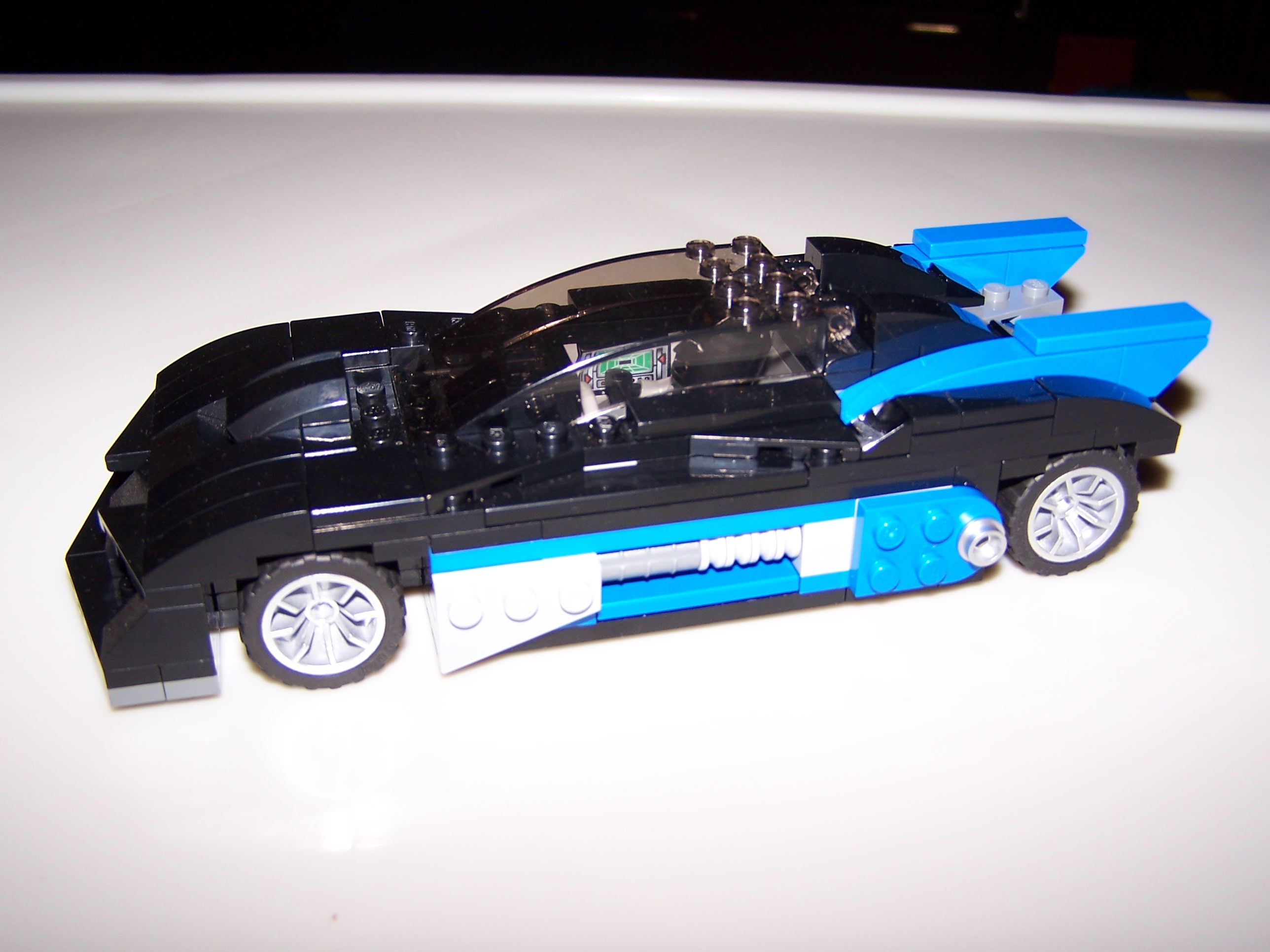 wb_batmobile_06.jpg