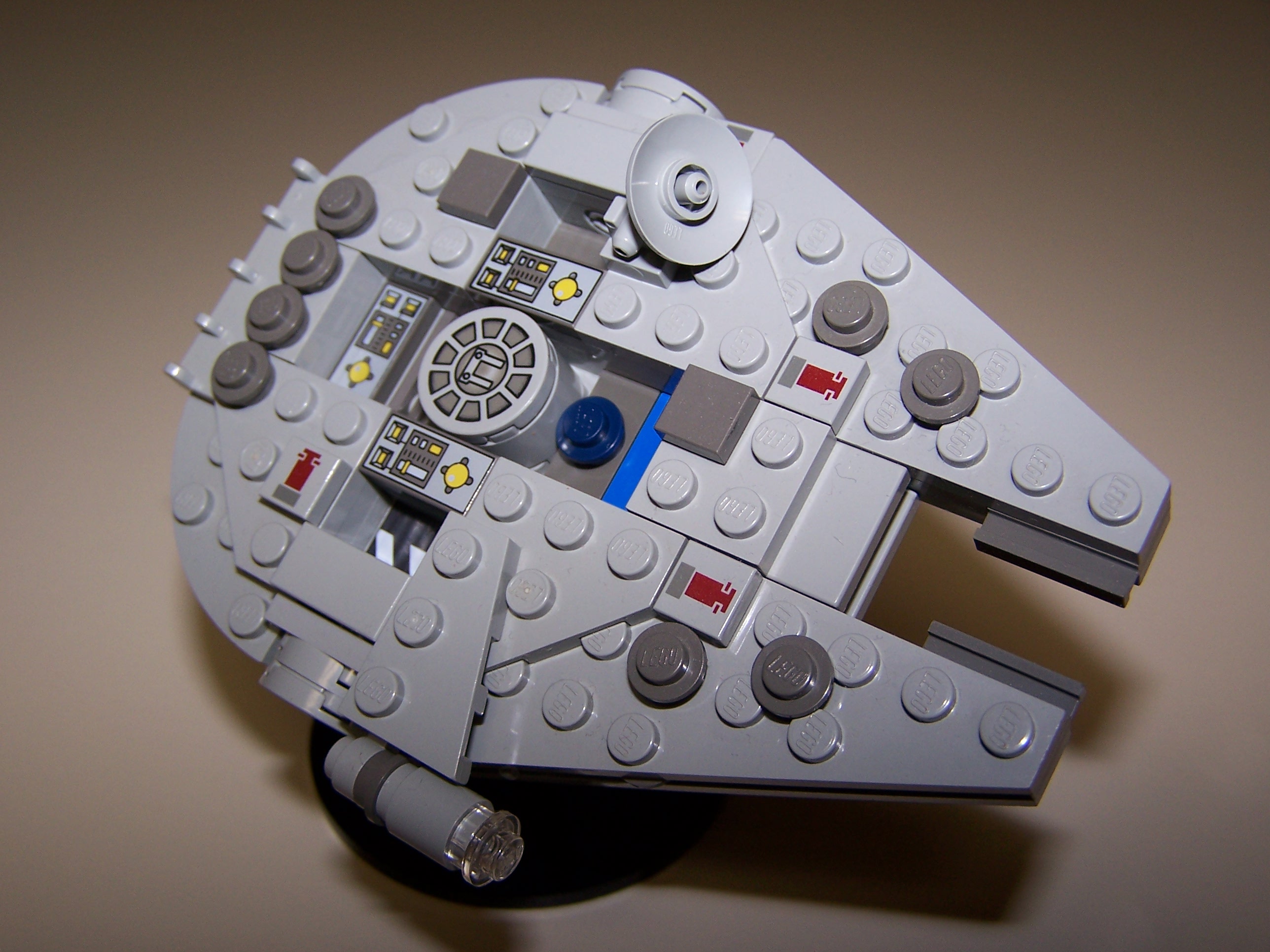 falcon_interior_006.jpg