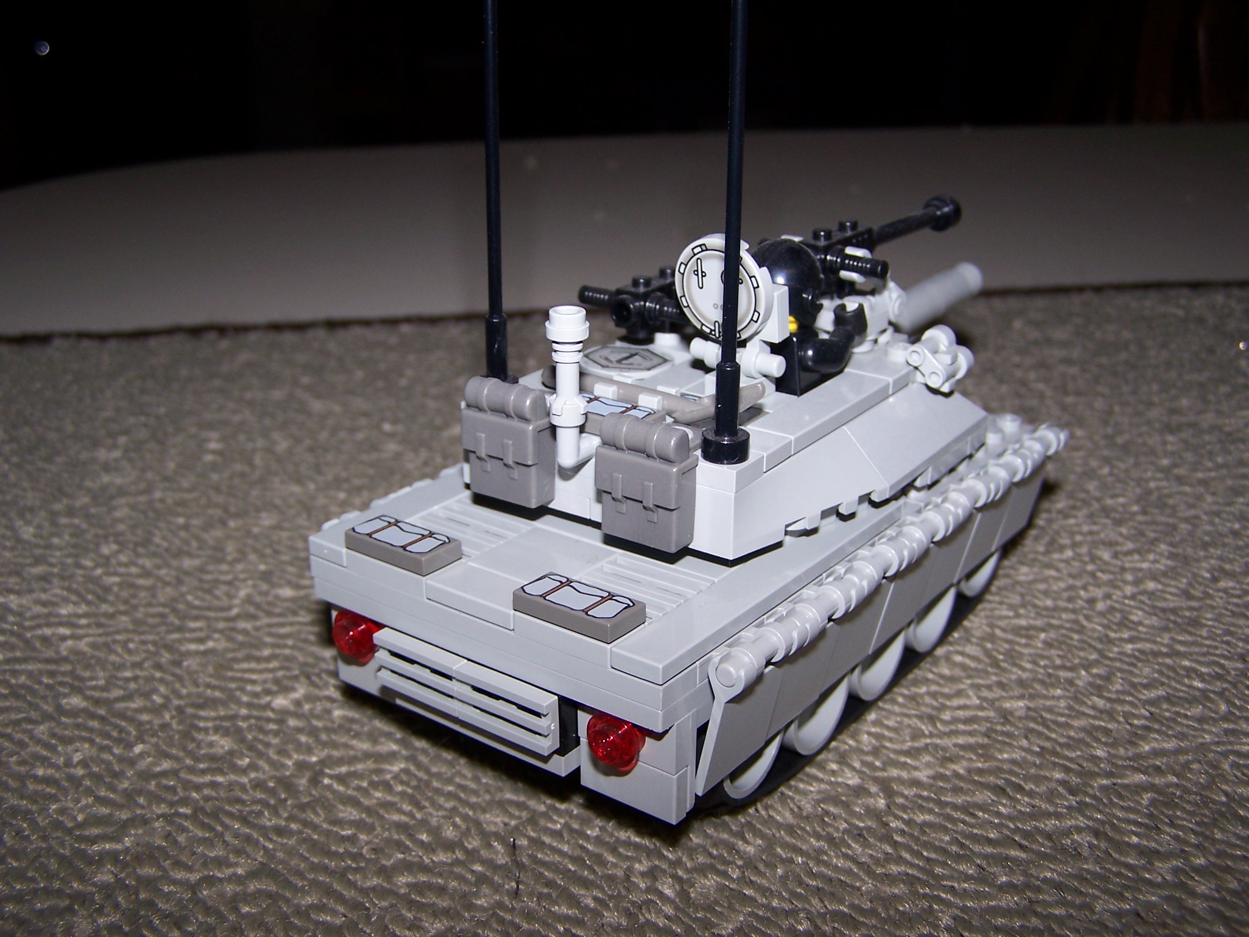 abrams_tank_town_scale_008.jpg