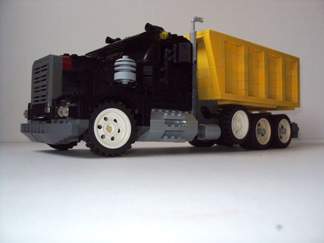 triaxle_dumptruck02.jpg