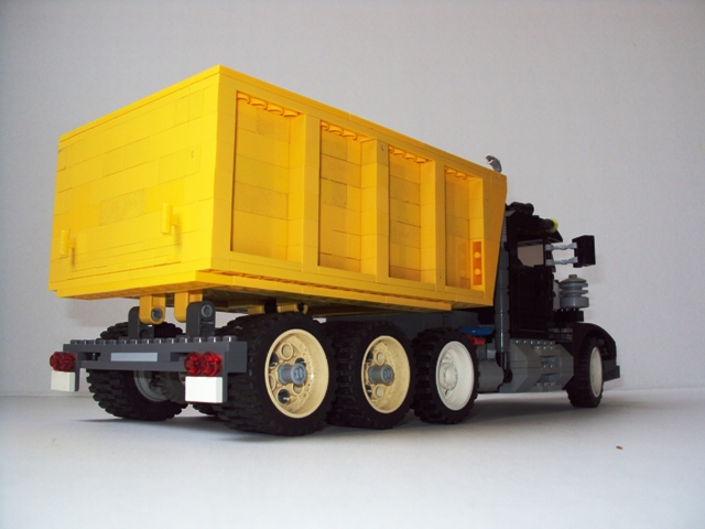 triaxle_dumptruck04.jpg