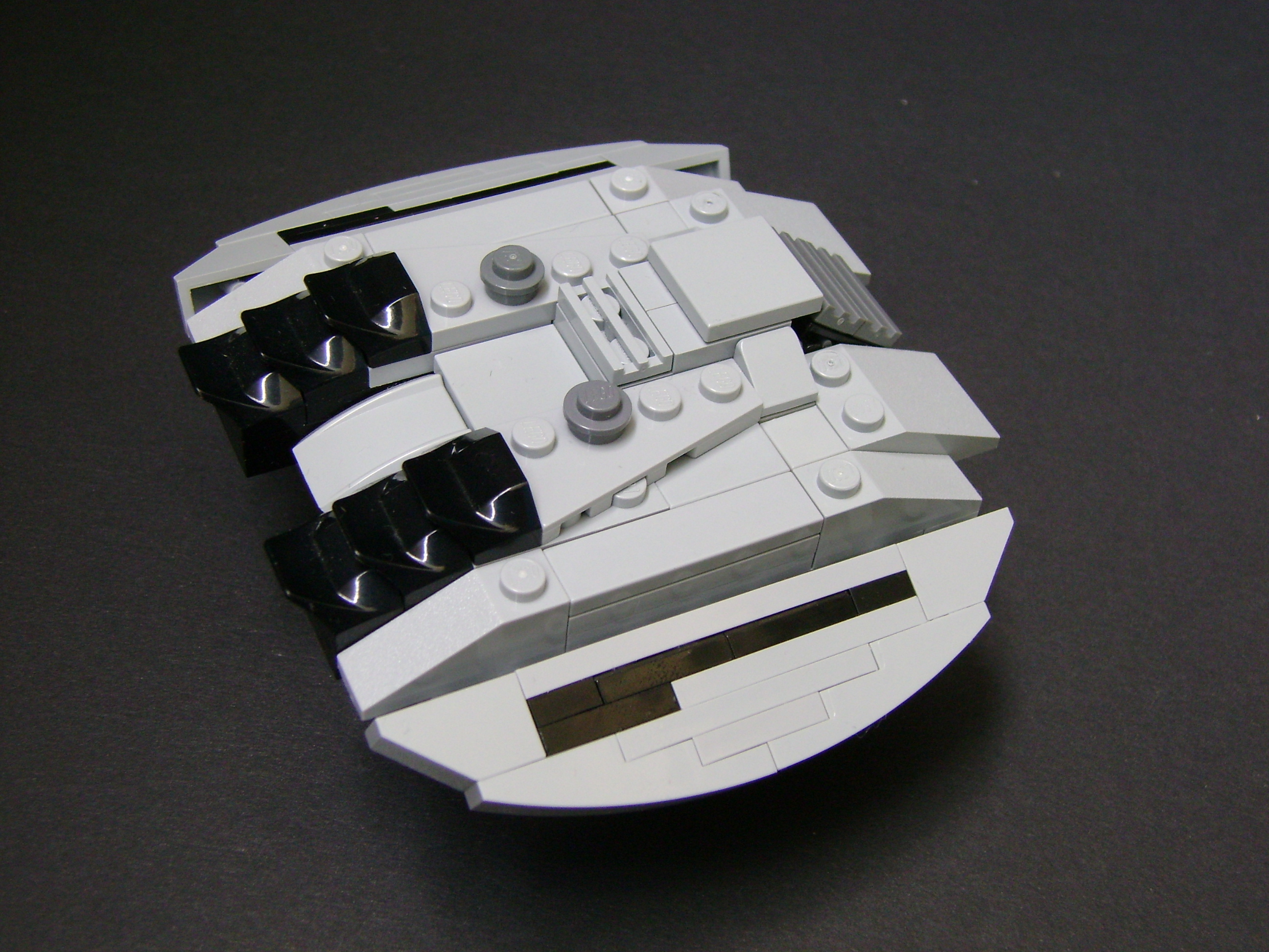 cylonmini04.jpg