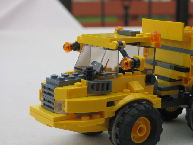 lego_7631_dump_truck_010.jpg