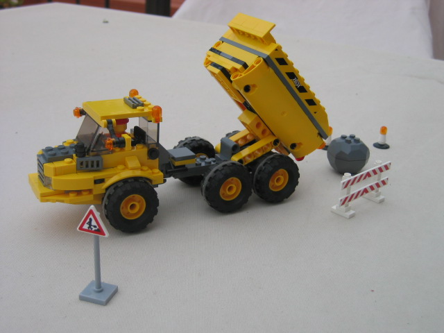 lego_7631_dump_truck_017.jpg