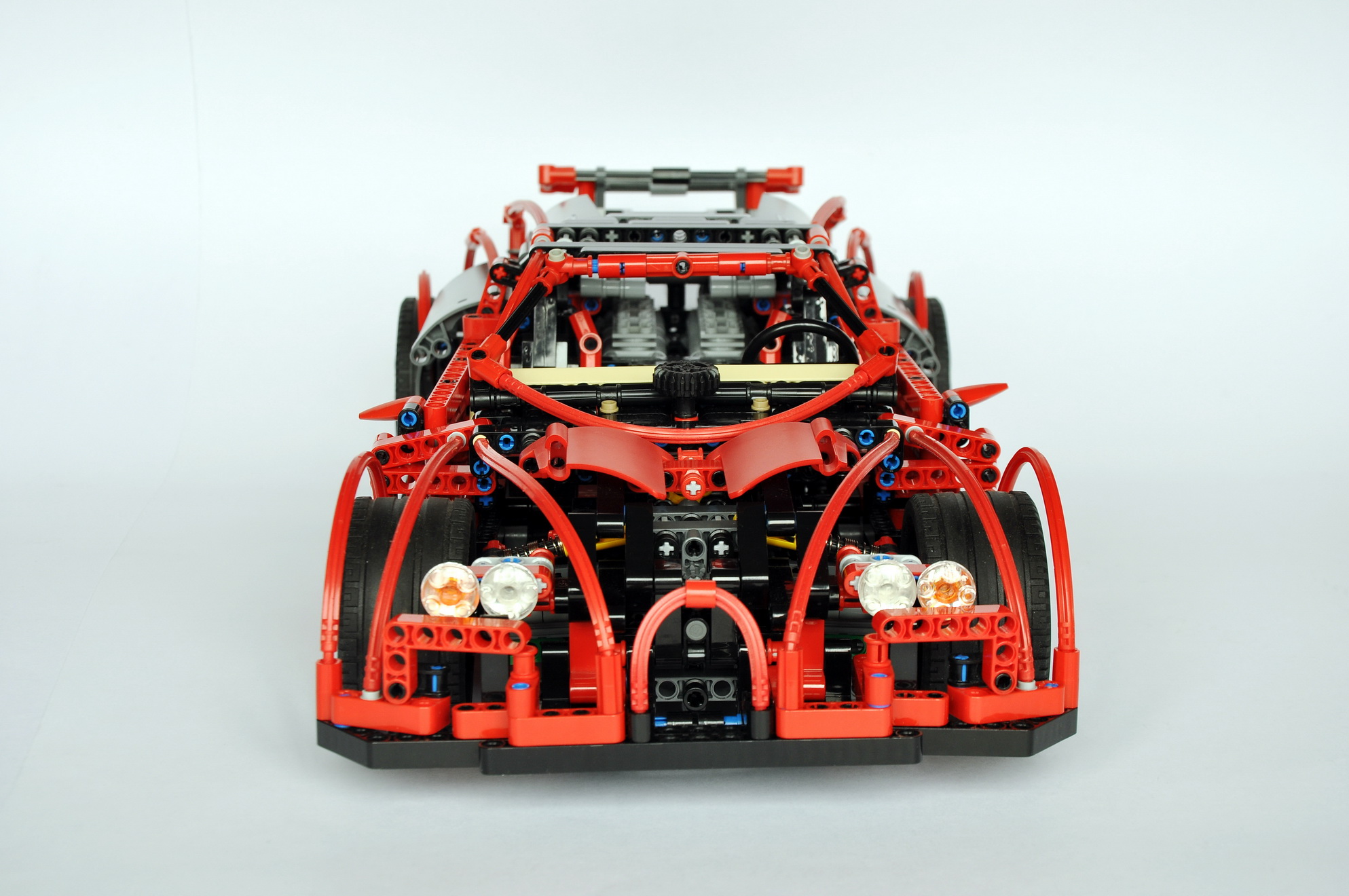 bugatti_02.jpg