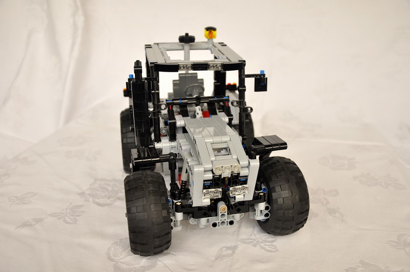 tractor_08.jpg