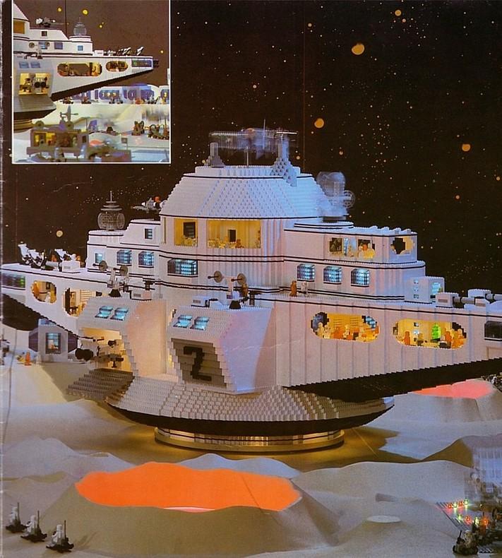 84spacelegodisplaypg2.jpg