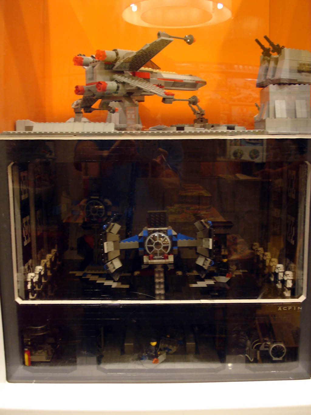 z-legostorebridgewaterdisplay_a09_011.jpg