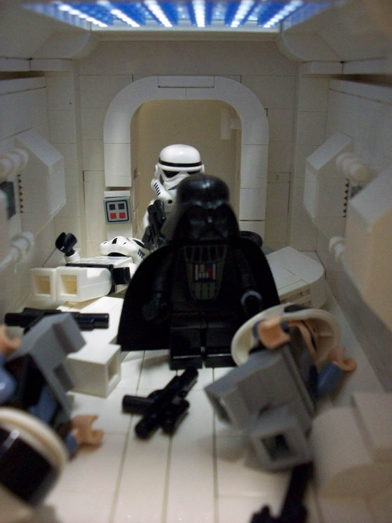 rebelblockaderunner_boarded_a002_109.jpg