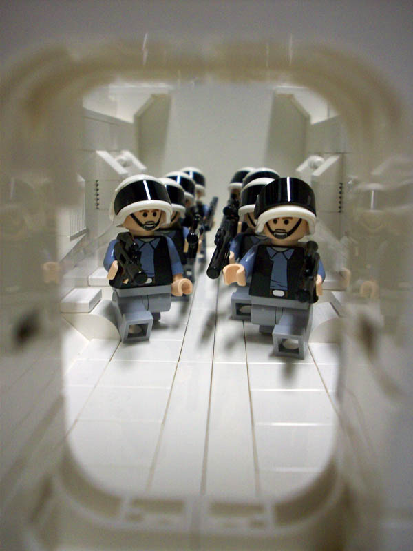 rebelblockaderunner_boarded_a013_039.jpg