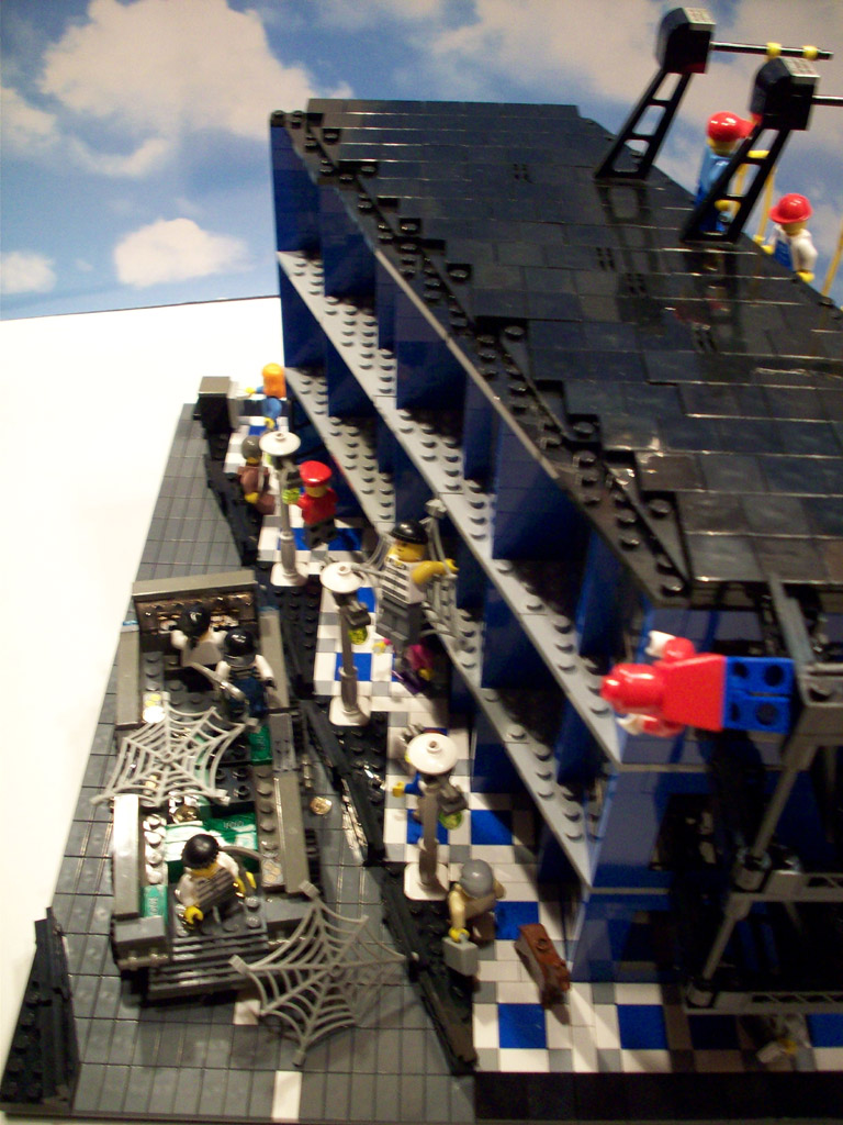 z-bluebuilding_a13_094.jpg