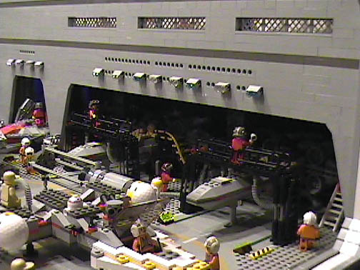 legohangar-rebeltransportbase_b03_018.jpg