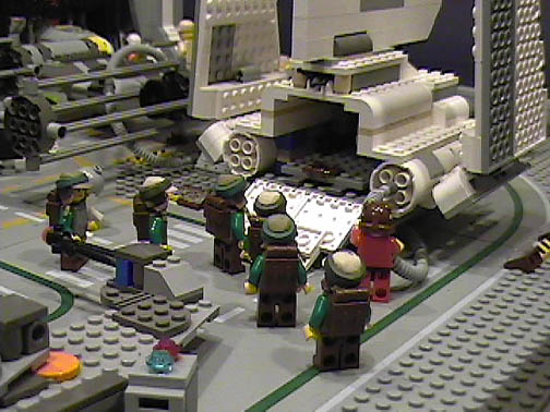legohangar-rebeltransportbase_c05_011.jpg