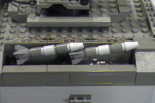 ucs-tbcsneak-y6.jpg