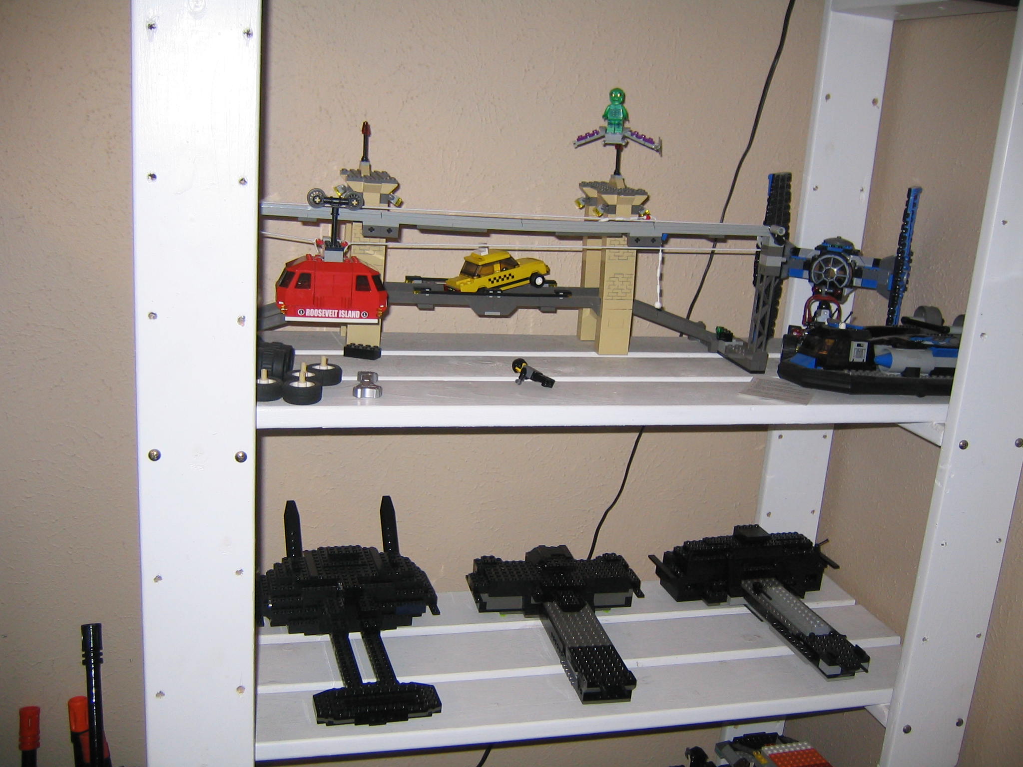 lego_shelf.jpg