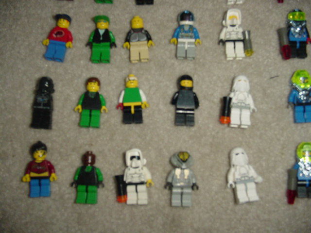 minifigs1.jpg