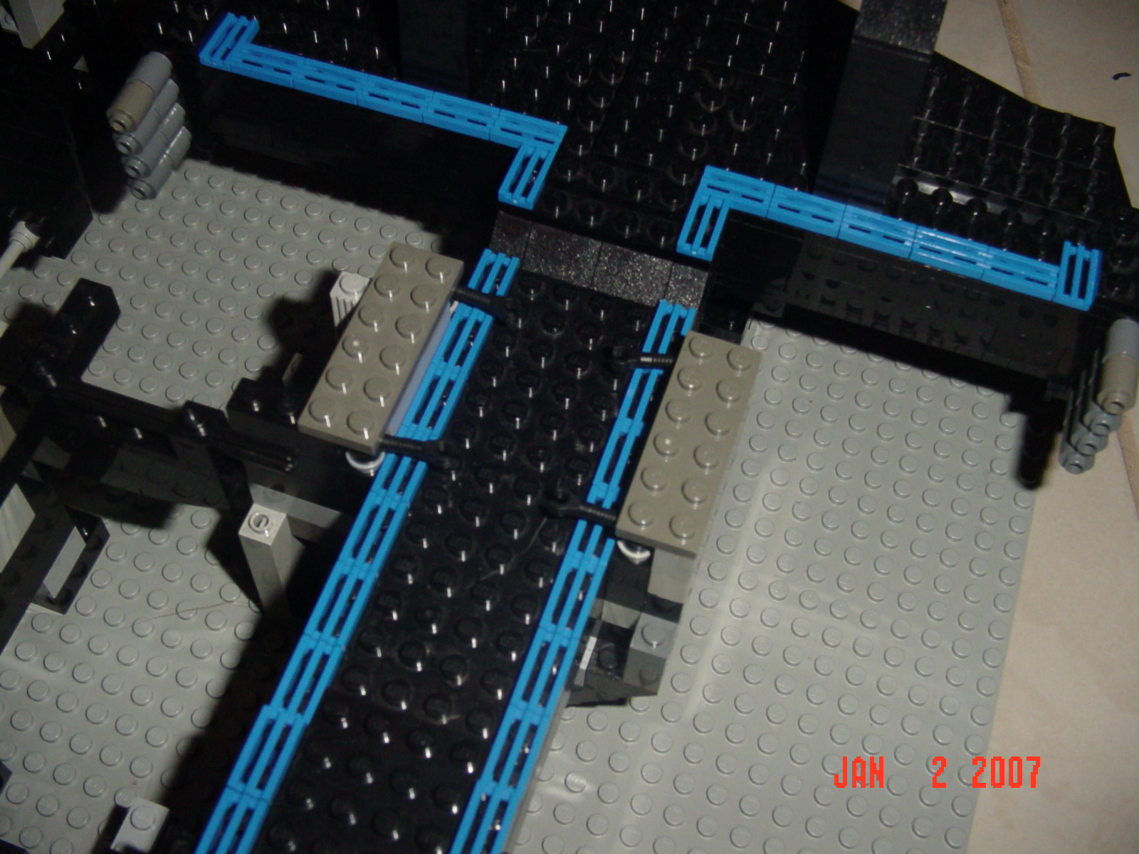 docking_clamps_for_superwarship.jpg