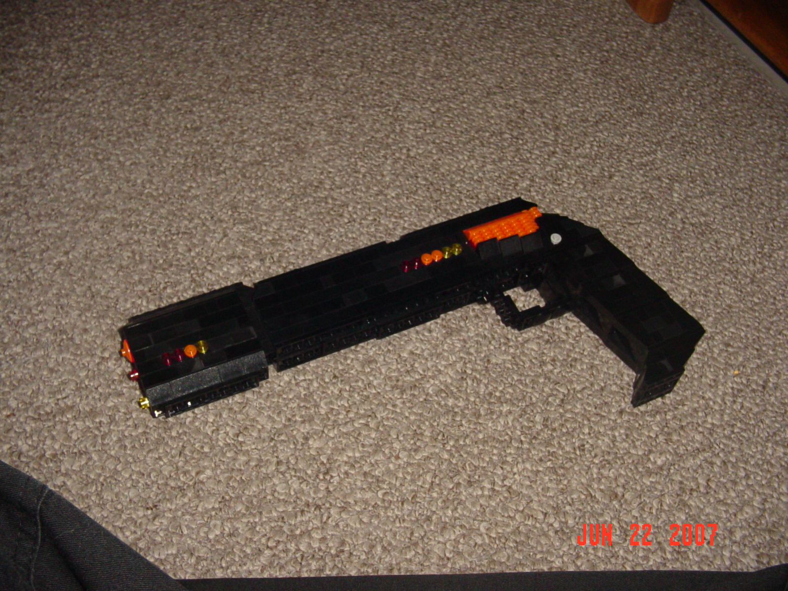 1rononsgun.jpg
