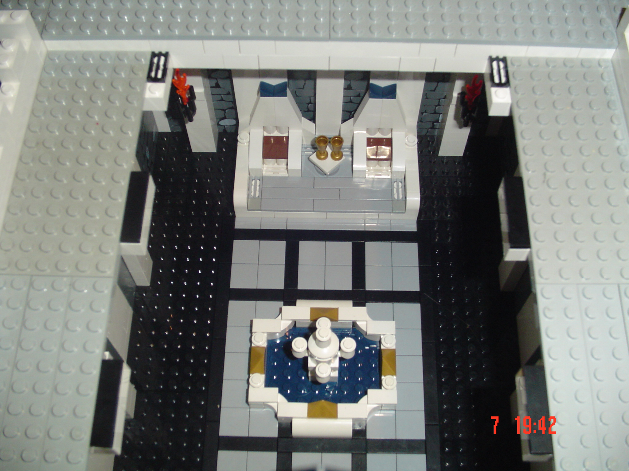 throne_room.jpg