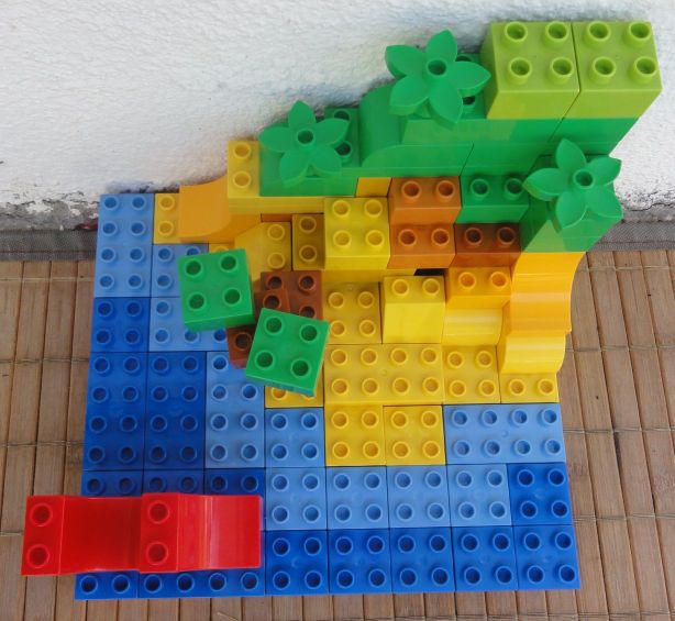 duplo_pirate_island_ver.2_-_top_view.jpg