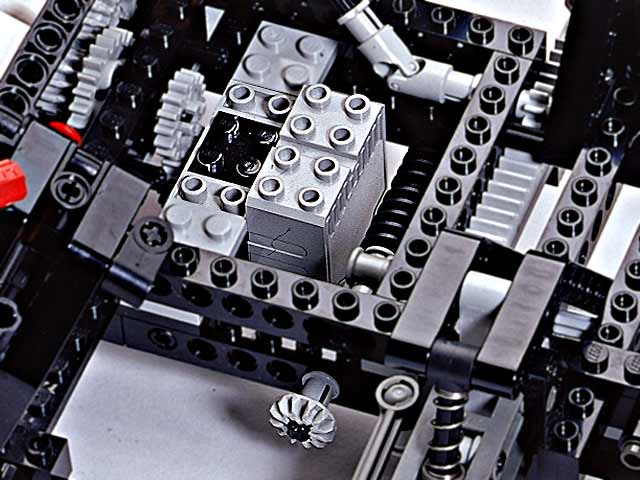 und640x480us0steeringstep03.jpg