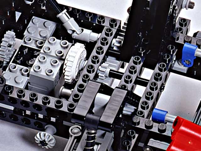 und640x480us0steeringstep05.jpg