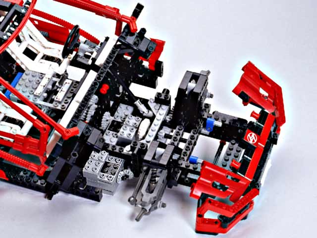 und640x480us0steeringstep09.jpg