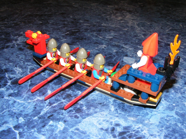 queensbarge2.jpg