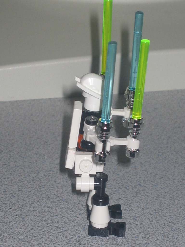 grievous_white_side.jpg