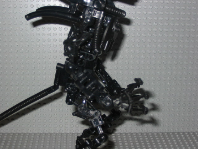 alien1-arm.jpg