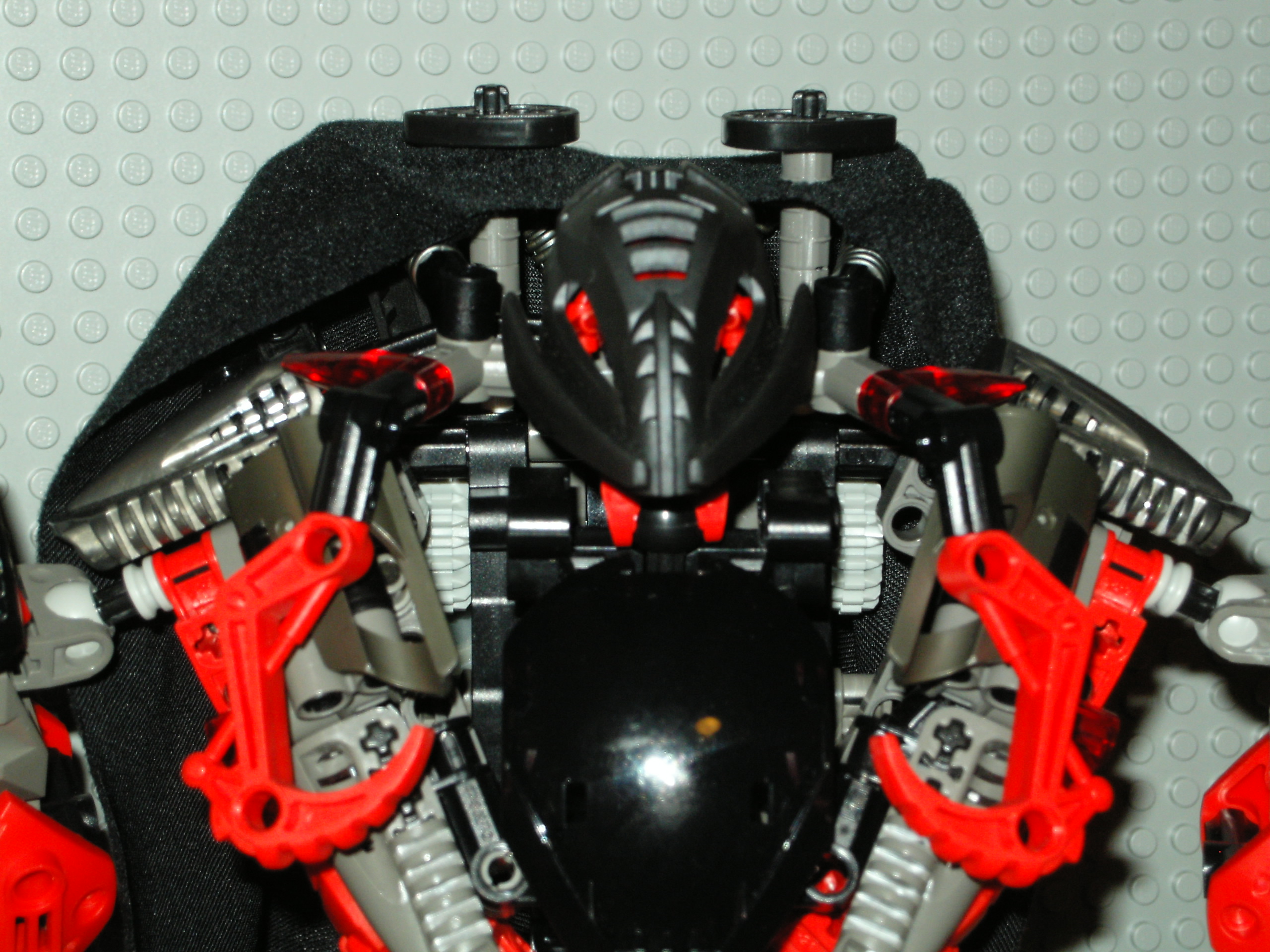 makuta-head1.jpg