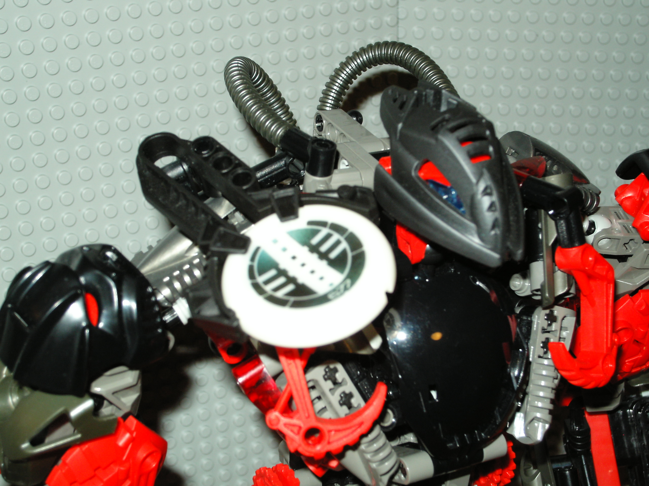 makuta-launcher2.jpg