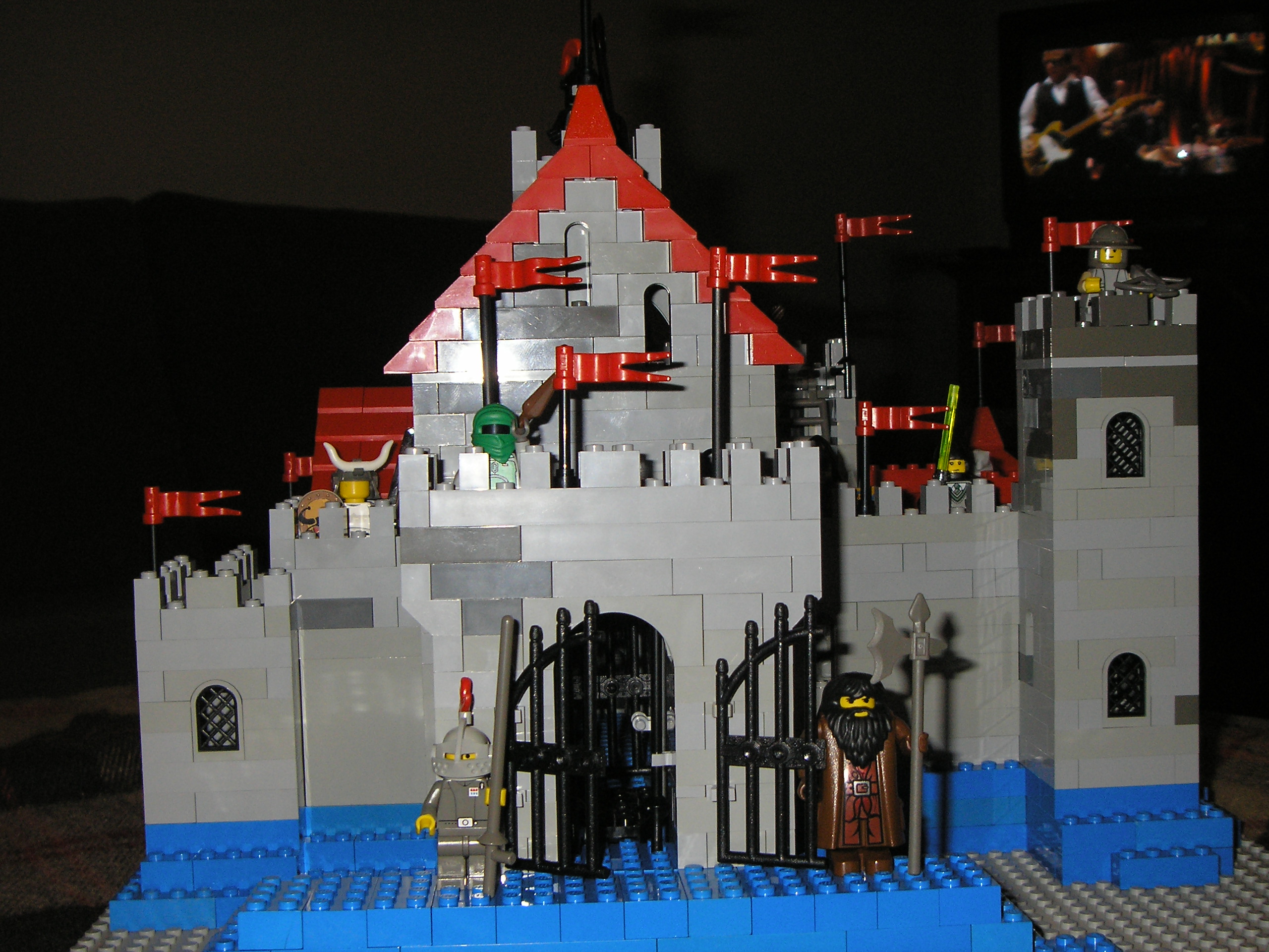 grey_castle_front.jpg