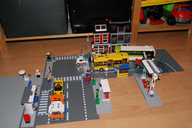 2011.11.27_mini_miasteczko_lego_1.jpg